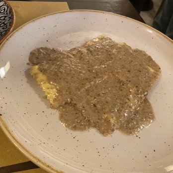 Le Capelle Medicee - spinach ravioli with truffle sauce - Italian Near Me - Florence, FI