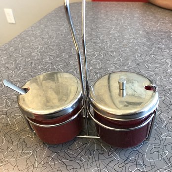 Ze's Diner - Diners Near Me - Eagan, Minnesota
