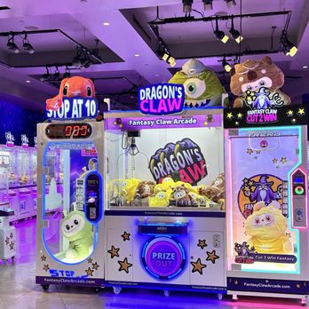 Fantasy Claw Arcade Hawaii - Different claw machines - Arcades Near Me - Honolulu, Hawaii