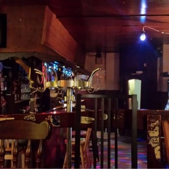 Marys Treff - Ambi Ente mit Günter - Pubs Near Me - Hamburg, HH