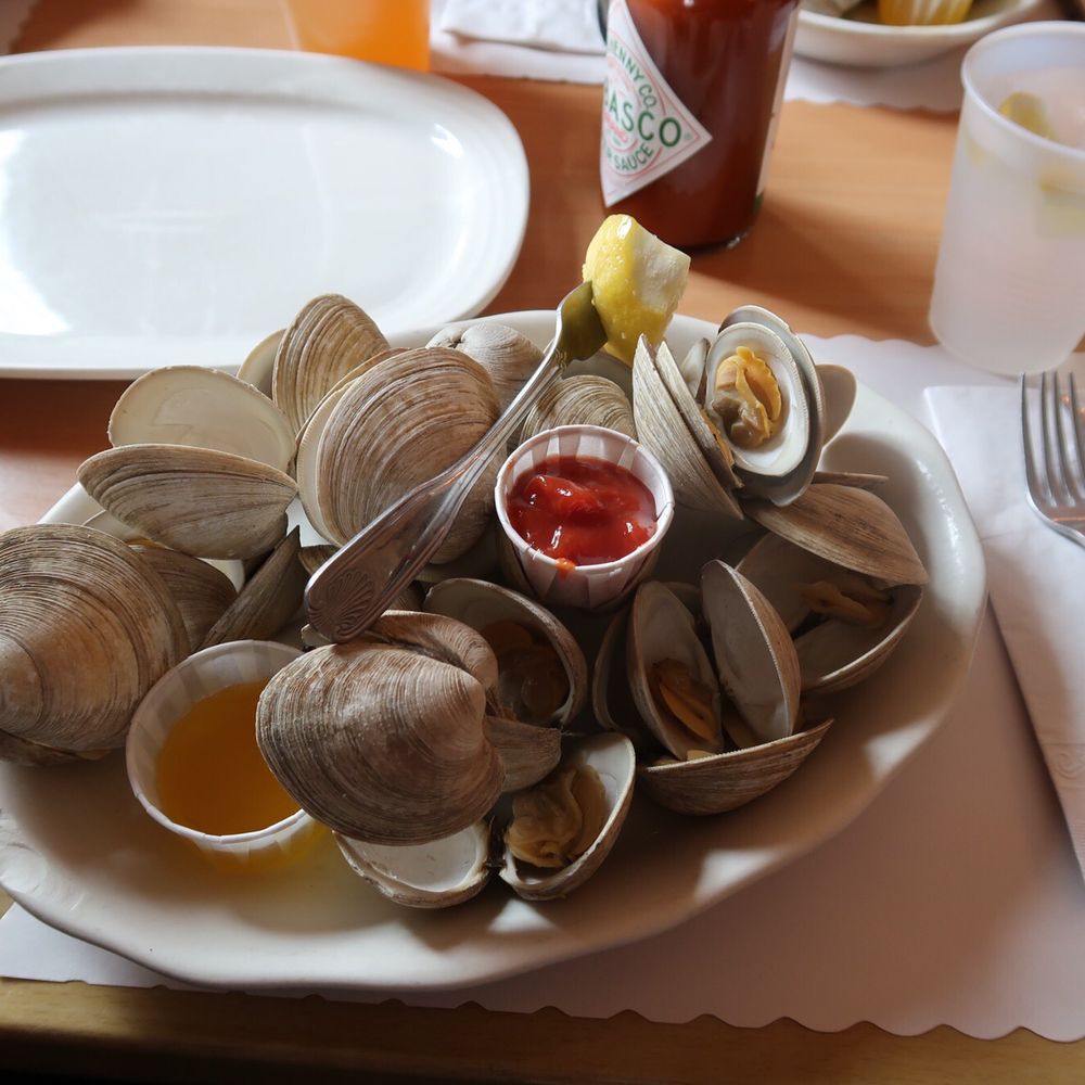 Pub 199 - Clam - Steakhouses Near Me - Mount Arlington, New Jersey
