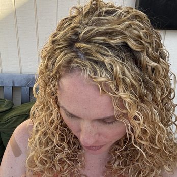 Curls & Coils - She completely fixed my roots and highlights - Hair Stylists Near Me - La Mesa, California
