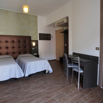 Hotel Piola - Guest Houses Near Me - Milan, Michigan