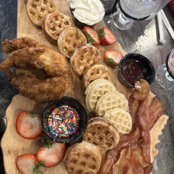 Hudson’s At Main Street - Georgia mini waffle board - American Near Me - Columbus, Georgia