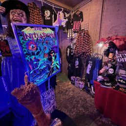 Pop up CreepShop (gift store) Always the best merch for the event and ghoulish needs. Pop up CreepShop (gift store) Always the best merch for the event and ghoulish needs.