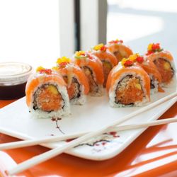 Sushi Yoshi - Golden eye roll