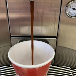 Holiday Stationstore - Cottage Grove - The fountain of freshly ground coffee