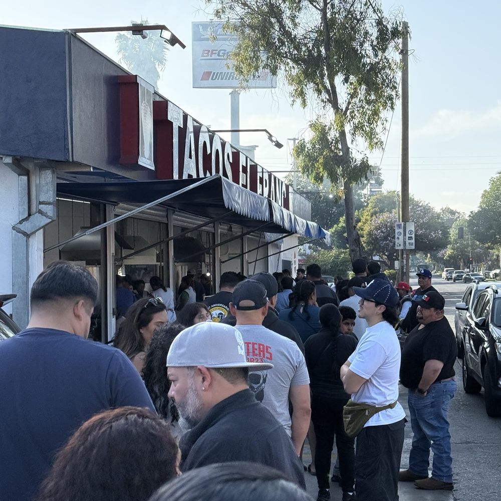 Tacos El Franc - Line - Tacos Near Me - Tijuana, BCN Tacos El Franc - Line - Tacos Near Me - Tijuana, BCN