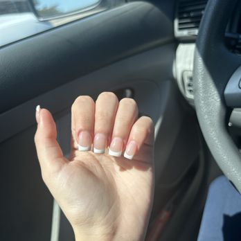 Deluxe Nail Spa - Nail Salons Near Me - Cary, North Carolina