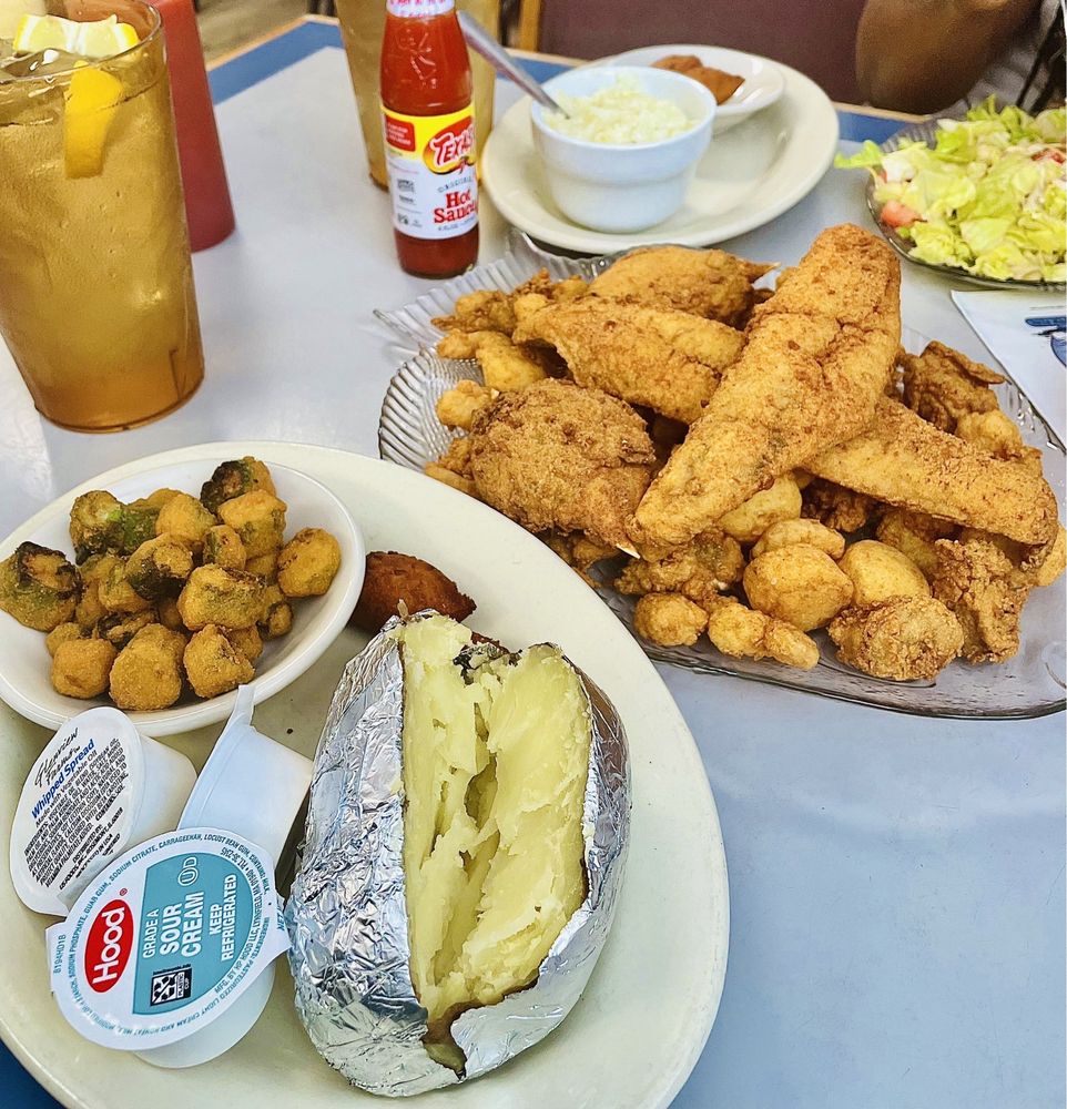 LOWCOUNTRY SEAFOOD Updated September 2024 25 Photos & 20 Reviews