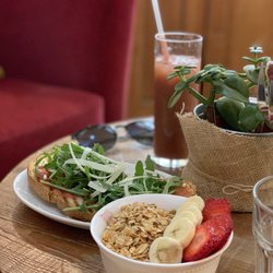Almalibre - Acai bowl, bruschetta, juice of the day