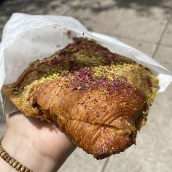 L'Appartement 4F - Bakeries Near Me - Brooklyn, New York