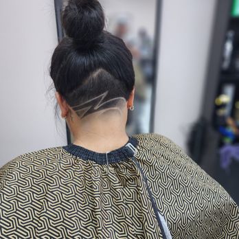 Luna Azteca Beauty Salon - Diseños para mujeres también - Hair Salons Near Me - Houston, Texas Luna Azteca Beauty Salon - Diseños para mujeres también - Hair Salons Near Me - Houston, Texas
