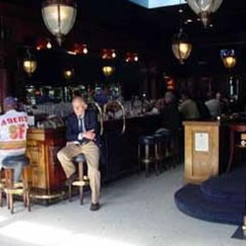 Harry's Bar - Sports Bars Near Me - San Francisco, California