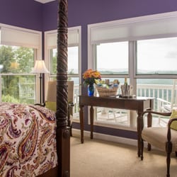 Inn At Riverbend - The Palisades Room - most sought after. Perfect mix of four poster bed, beautiful view, comfortable deck seating and breakfast 2