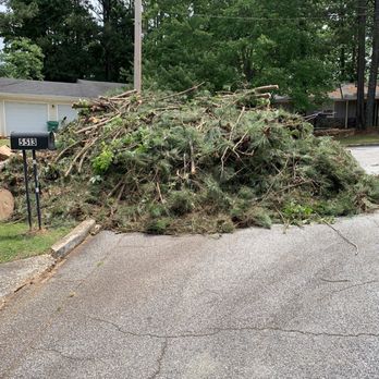 Stone Mountain Tree Service - Curb debris - Tree Services Near Me - Decatur, Georgia Stone Mountain Tree Service - Curb debris - Tree Services Near Me - Decatur, Georgia