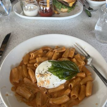 Castaway Burbank - Vodka Pasta - Bars Near Me - Burbank, California