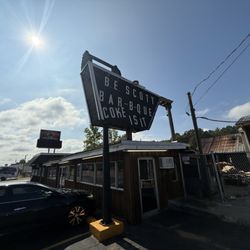 Scott Bar-B-Que - Signage and location
