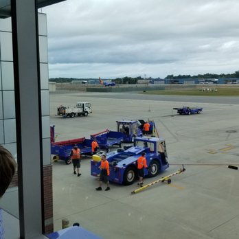 Southwest Airlines - Getting ready - Airlines Near Me - Manchester, New Hampshire Southwest Airlines - Getting ready - Airlines Near Me - Manchester, New Hampshire