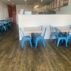 Tropical Smoothie Cafe