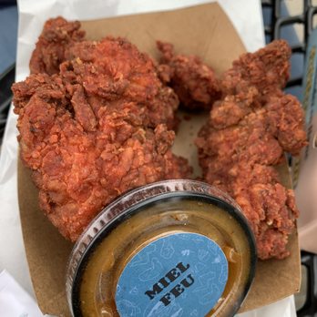 Jack Le Coq - Chicken tenders with fire honey sauce - Chicken Shop Near Me - Verdun, Quebec
