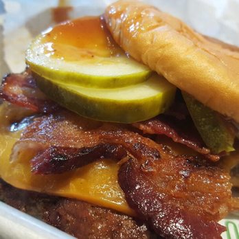 Shake Shack Perimeter Mall - BBQ Burger with Bacon - Burgers Near Me - Atlanta, Georgia Shake Shack Perimeter Mall - BBQ Burger with Bacon - Burgers Near Me - Atlanta, Georgia