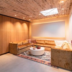 Quantum Clinic - Relax in our post-float expressive arts lounge--bring your journal and reflect in a peaceful space designed for calm introspection.