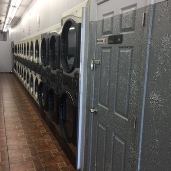 Launderland - Laundromat Near Me - Santa Clarita, California Launderland - Laundromat Near Me - Santa Clarita, California
