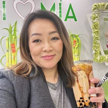 Mia & More - Minnesota - They had little backdrop setting, so you could take picture - Juice Bars & Smoothies Near Me - Blaine, Minnesota Mia & More - Minnesota - They had little backdrop setting, so you could take picture - Juice Bars & Smoothies Near Me - Blaine, Minnesota