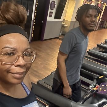 Planet Fitness - Clean gym and lots of treadmills - Gyms Near Me - Belton, Missouri