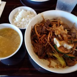Bowl 1 with beef. Side of rice and egg drop soup Bowl 1 with beef. Side of rice and egg drop soup