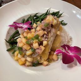 Mahi with habanero pineapple sauce, reminded me of Hawaii...
