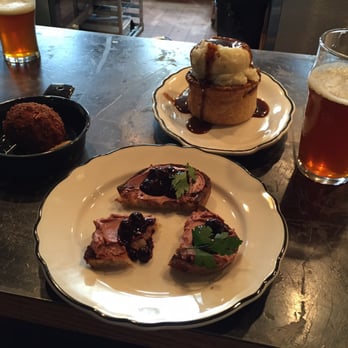 Pleasant House Pub - Delish British fare - British Near Me - Chicago, Illinois Pleasant House Pub - Delish British fare - British Near Me - Chicago, Illinois