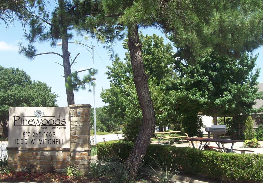 PINEWOODS APARTMENT HOMES Updated May 2024 1000 W Mitchell St, Arlington, Texas Apartments
