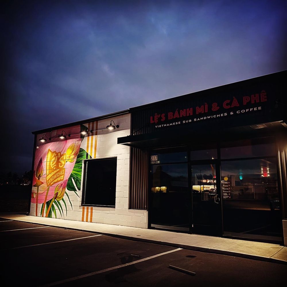 Le's Sandwiches & Cafe