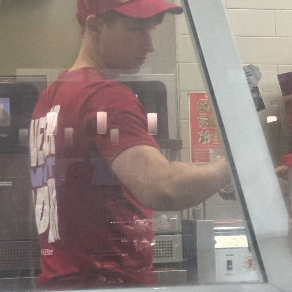 Joey, the very nice worker Joey, the very nice worker