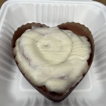 KRISP Fresh Living - cinnamon roll - Coffee & Tea Near Me - Irvine, California KRISP Fresh Living - cinnamon roll - Coffee & Tea Near Me - Irvine, California