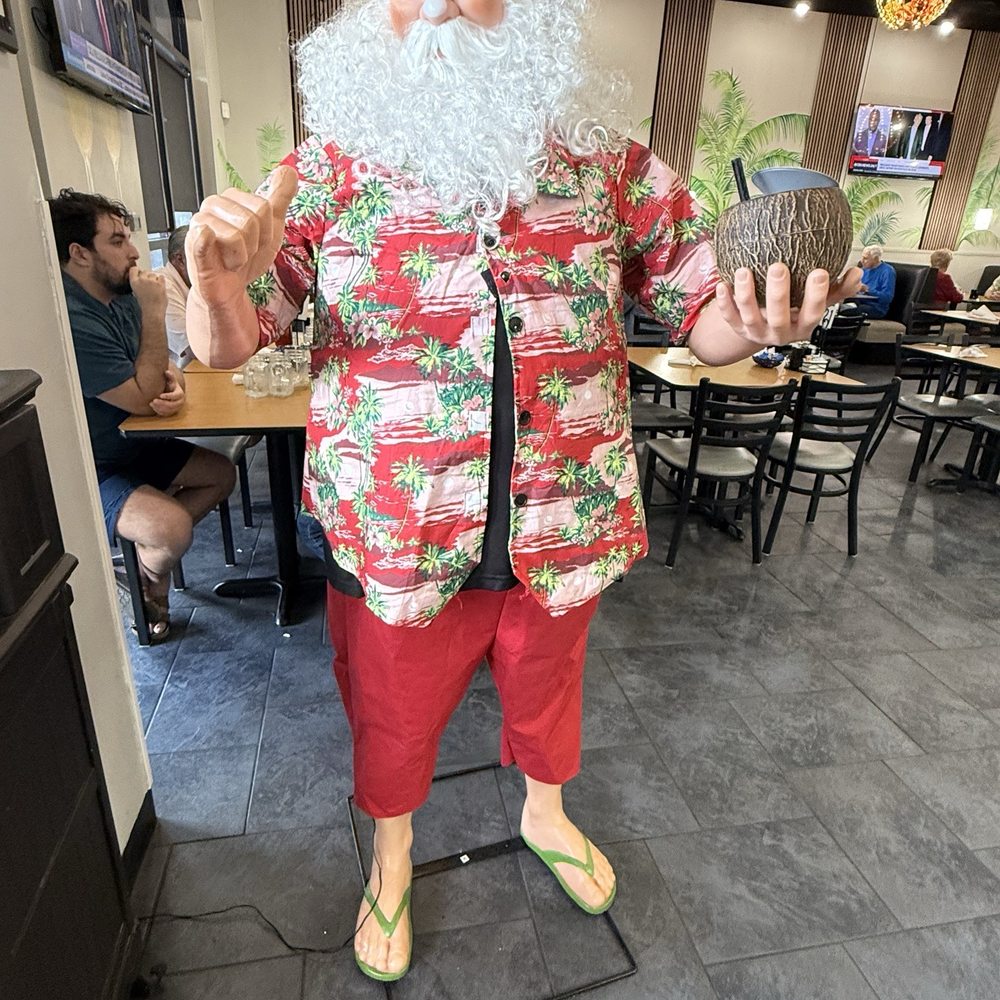 Eggcetera Breakfast & Lunch - Tropical Santa greeting peeps. - Breakfast & Brunch Near Me - Fort Myers, Florida Eggcetera Breakfast & Lunch - Tropical Santa greeting peeps. - Breakfast & Brunch Near Me - Fort Myers, Florida