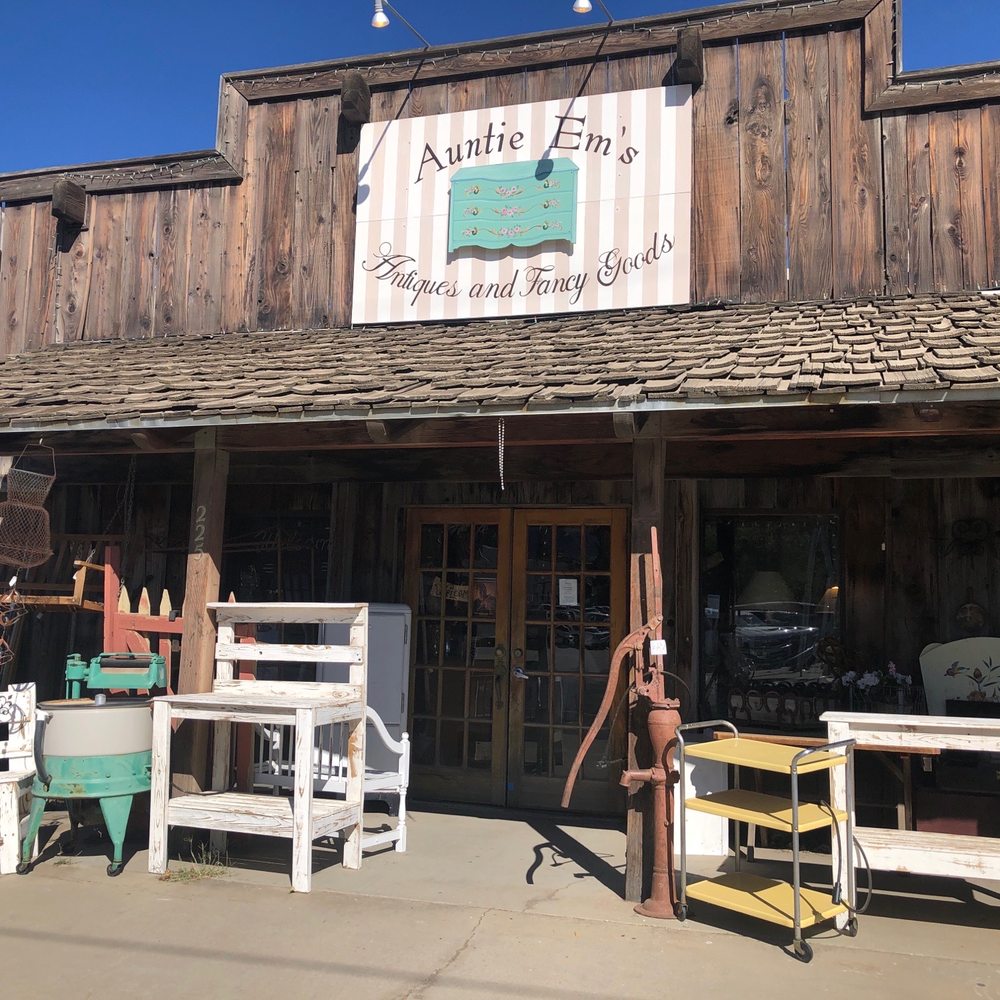 Visitor Guide Shopping 40 OFF