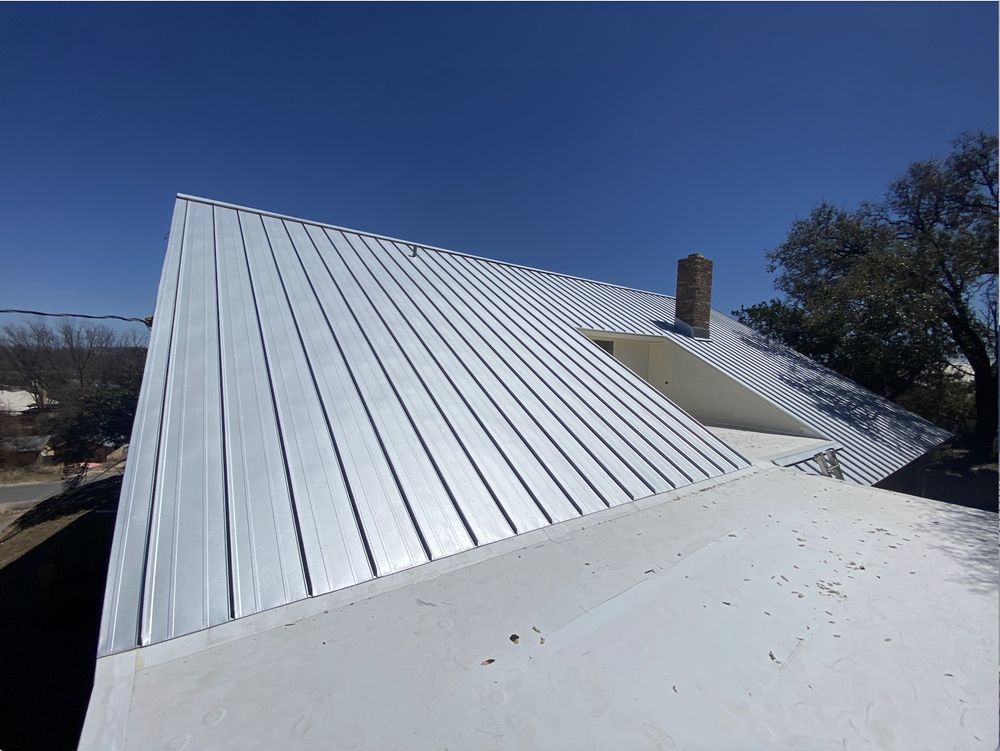 Slide of DeAlba Roofing & Construction