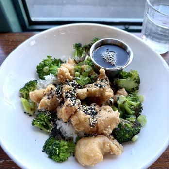 Kitava - Sesame Chicken Bowl - New American Near Me - Oakland, California