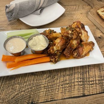 Blackwall Hitch - Sweet chili wings - New American Near Me - Baltimore, Maryland