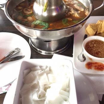 Thailicious - Tom yum chicken with side of thick noodles - Thai Near Me - Artesia, California Thailicious - Tom yum chicken with side of thick noodles - Thai Near Me - Artesia, California