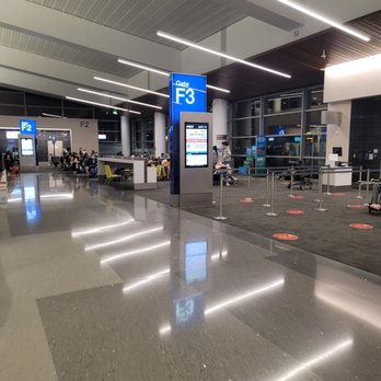 TSA Checkpoint Terminal 3 - Airport Terminals Near Me - Phoenix, Arizona