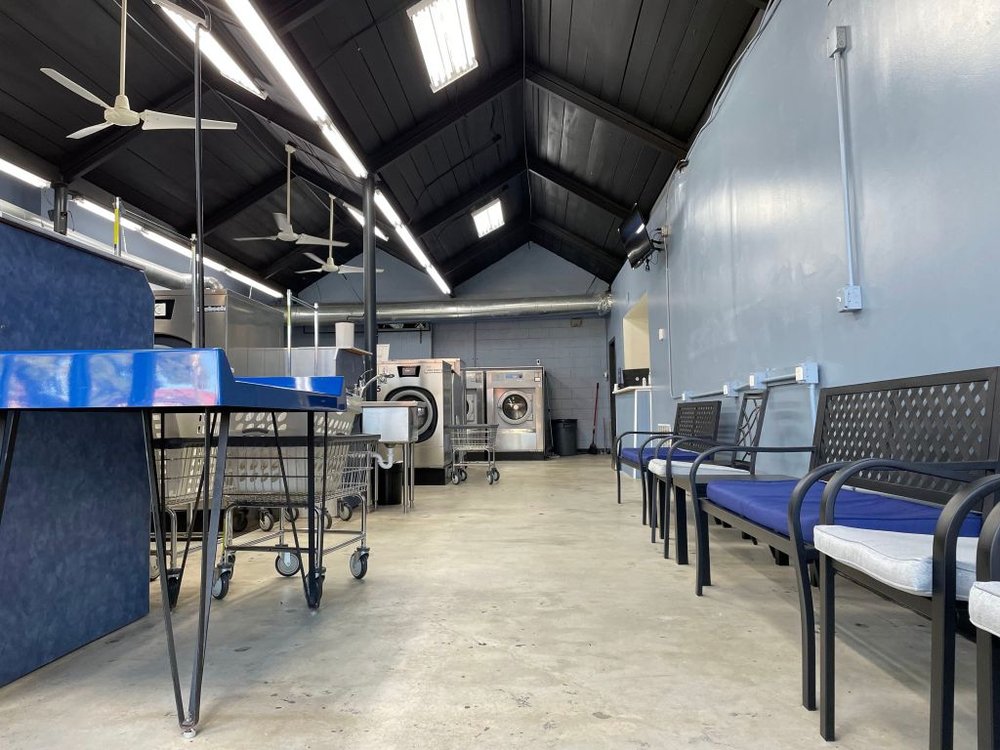 LAUNDRY LOUNGE Updated May 2024 Request a Quote 1302 Donnelly Ave