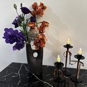 Sonny Alexander Flowers - A whimsical winter centerpiece I made - Florists Near Me - Los Angeles, California Sonny Alexander Flowers - A whimsical winter centerpiece I made - Florists Near Me - Los Angeles, California