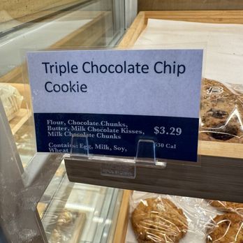 Paris Baguette - Triple Chocolate Chip Cookie not great - Bakeries Near Me - Pleasant Hill, California Paris Baguette - Triple Chocolate Chip Cookie not great - Bakeries Near Me - Pleasant Hill, California