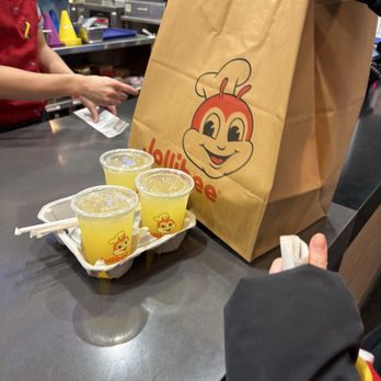 Jollibee - Fast Food Near Me - Surrey, British Columbia