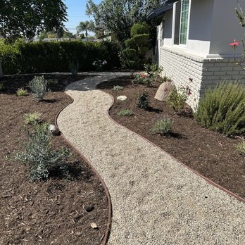 Growscapes - Gravel pathway with gentle curves - Landscaping Near Me Growscapes - Gravel pathway with gentle curves - Landscaping Near Me