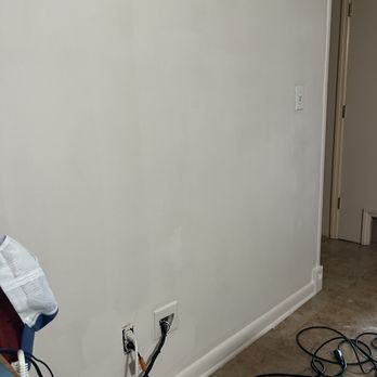 LP Painting - Corner of computer room - Painters Near Me - Goose Creek, South Carolina LP Painting - Corner of computer room - Painters Near Me - Goose Creek, South Carolina